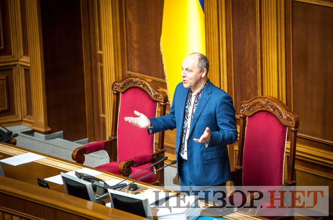 Нардепы от Оппоблока проигнорировали День вышиванки 04