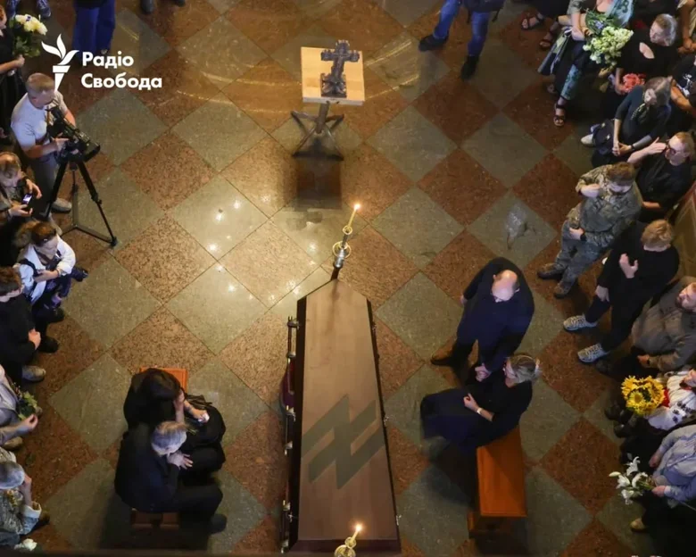 Kyiv bids farewell to 19-year-old Azov soldier Daria'єю Лопатіною