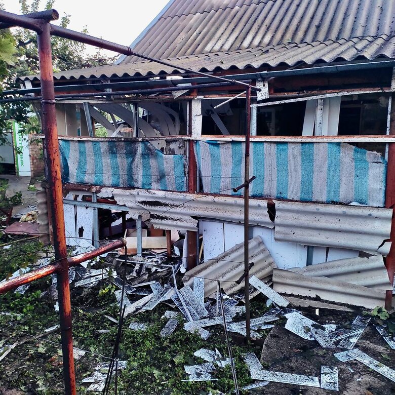 Россияне обстреляли два района Днепропетровской области, по Никополю выпущено более 40 снарядов, - Резниченко 05