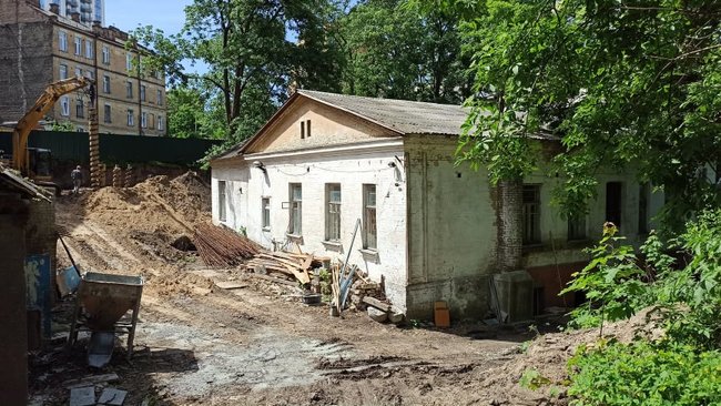 Ні - руйнуванню історичного Києва!: активісти протестують проти забудови маєтку 19 століття в центрі столиці 16
