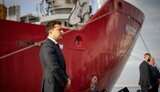 Зеленский в Одессе осмотрел ледокол "Ноосфера", купленный государством для украинских полярников. ФОТОрепортаж