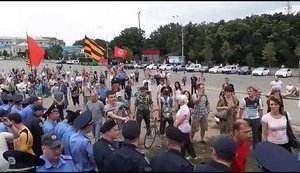 В Харькове произошла драка между активистами-патриотами и пророссийскими демонстрантами. ВИДЕО