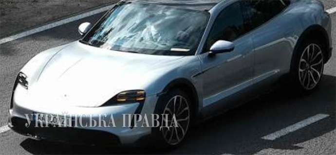 Tymoshenko drives Porsche for $100,000 and rents 1,200 sq m estate from developer Nikonov at three times the lower price, - media 04