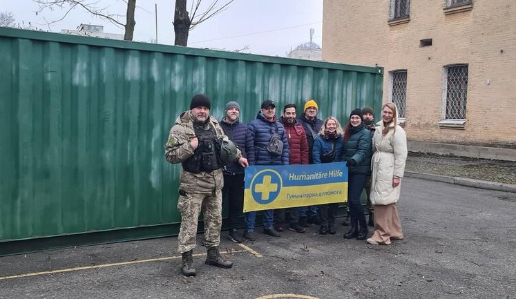 Волонтери передали Головному військовому клінічному госпіталю генераторну станцію, - волонтерка Солошенко. ФОТОрепортаж