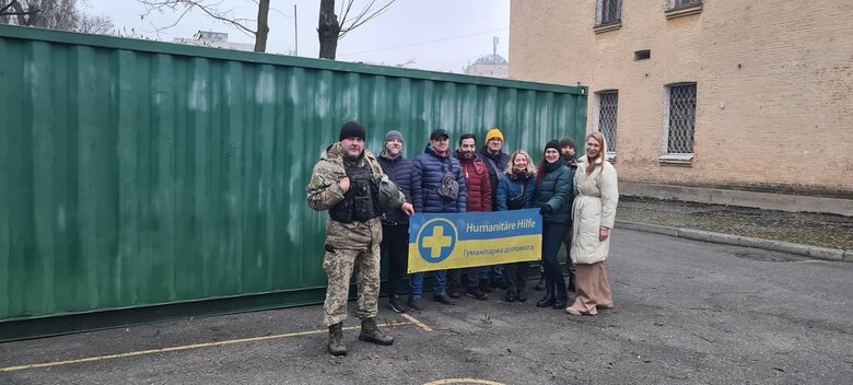 Волонтери передали Головному військовому клінічному госпіталю генераторну станцію, - волонтерка Солошенко 01