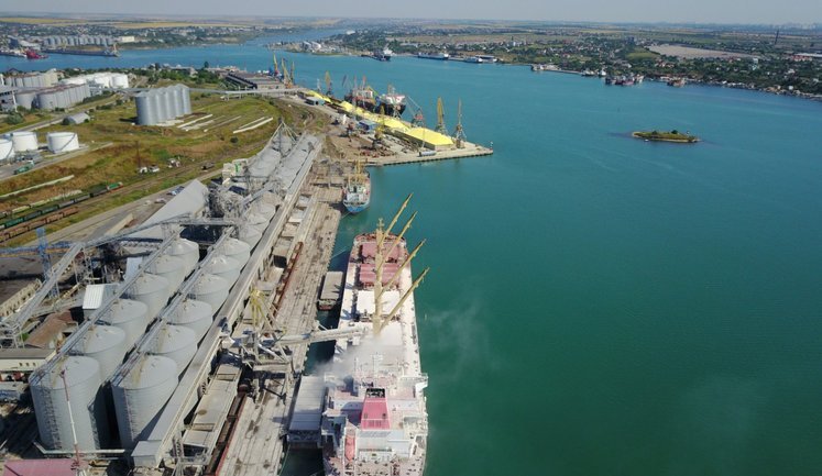 Russia attacked Panama-flagged civilian vessel leaving Chornomorsk port with drone: injuries reported