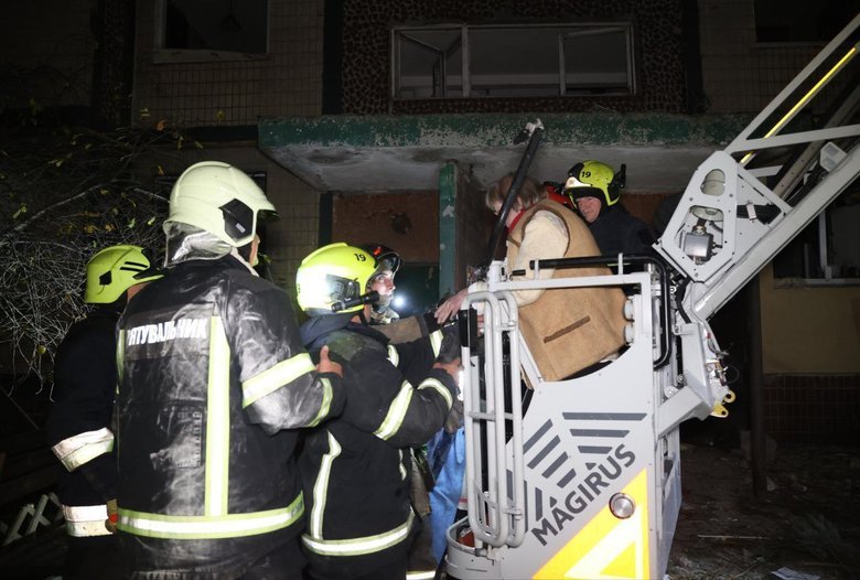 Dnipro: Russian strike on a residential building, two people missing