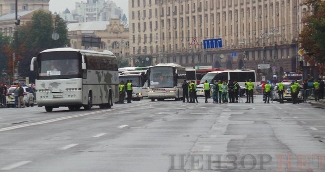 Онуфрій, Новинський, Бойко і віряни: як УПЦ МП хресну ходу проводили 03