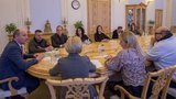 "Необходимо наладить более тесное и системное сотрудничество между Верховной Радой и волонтерами", - спикер Парубий. ФОТО