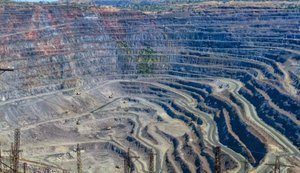 Південний гірничо-збагачувальний комбінат призупиняє видобуток через атаки Росії на судна