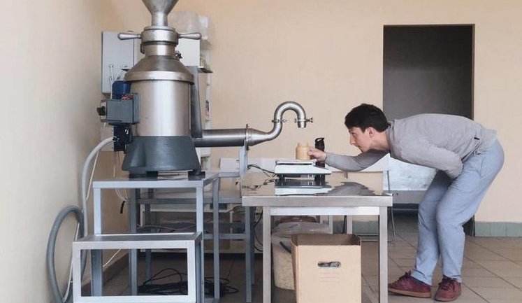 Як двоє львів'ян створили мільйонне виробництво арахісової пасти. ВИДЕО