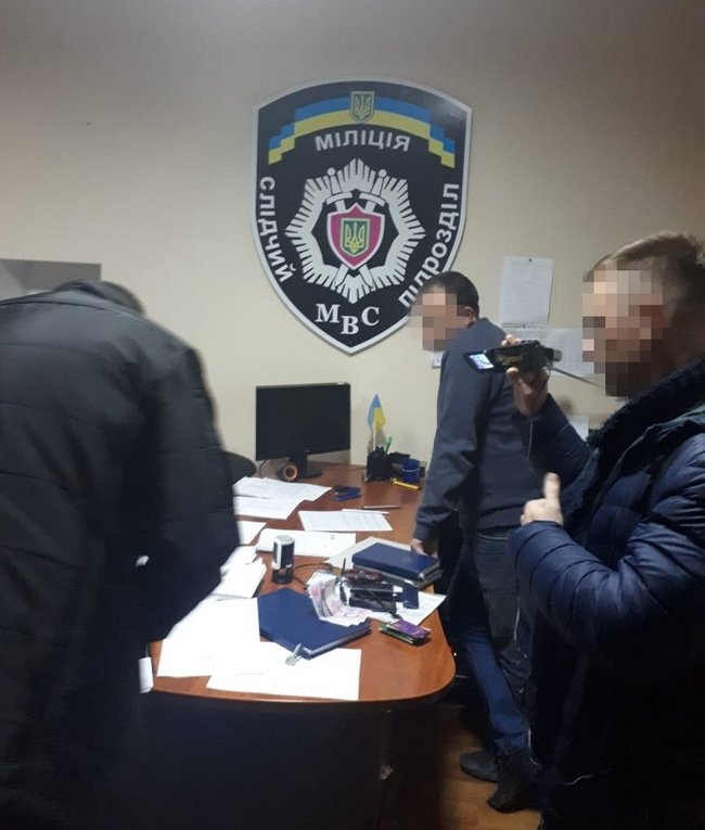 СБУ разоблачила банду вымогателей, состоявшую из бывших и действующих сотрудников полиции 01