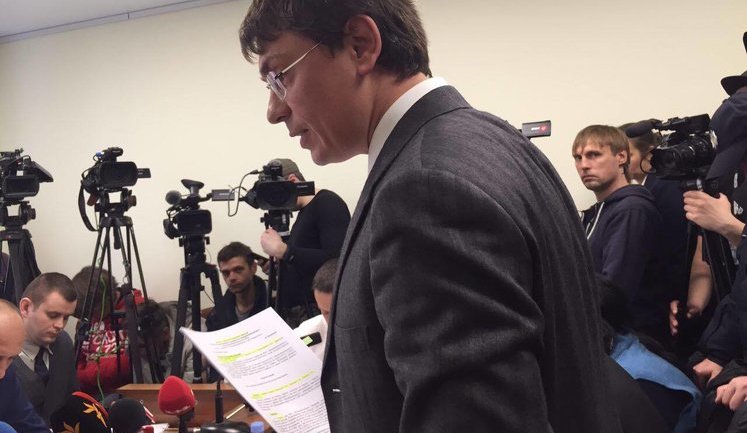 Суд избирает меру пресечения Крючкову: экс-нардеп рассказал о визите Кононенко. ВИДЕО+ФОТОрепортаж