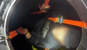On safety belts in tanker with oil: Odesa resident tried to illegally get to Moldova - SBGS. PHOTOS