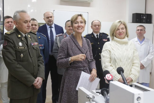 Німеччина виділила 1,5 млн євро на медобладнання для українських військових 04