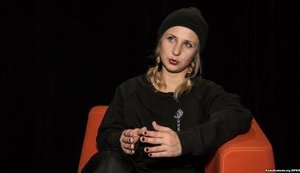 Біля будівлі ФСБ у Москві затримали учасницю "Pussy Riot" Альохіну