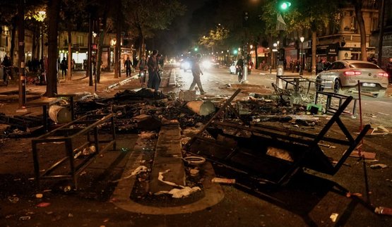 Во Франции более полумиллиона человек вышли на протесты: акции переросли в погромы и грабежи. ФОТОРЕПОРТАЖ