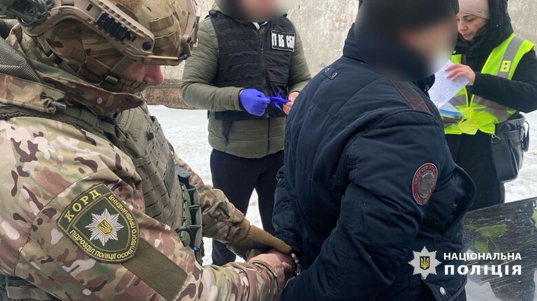 военного задержали на взятке