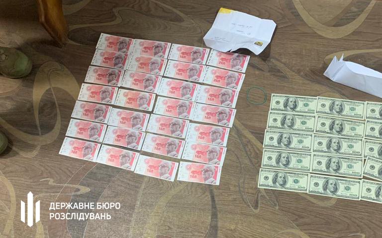 Заместитель начальника Центральной военно-врачебной комиссии за $5 тыс. обещал предоставить справку о непригодности к военной службе, - ГБР 06