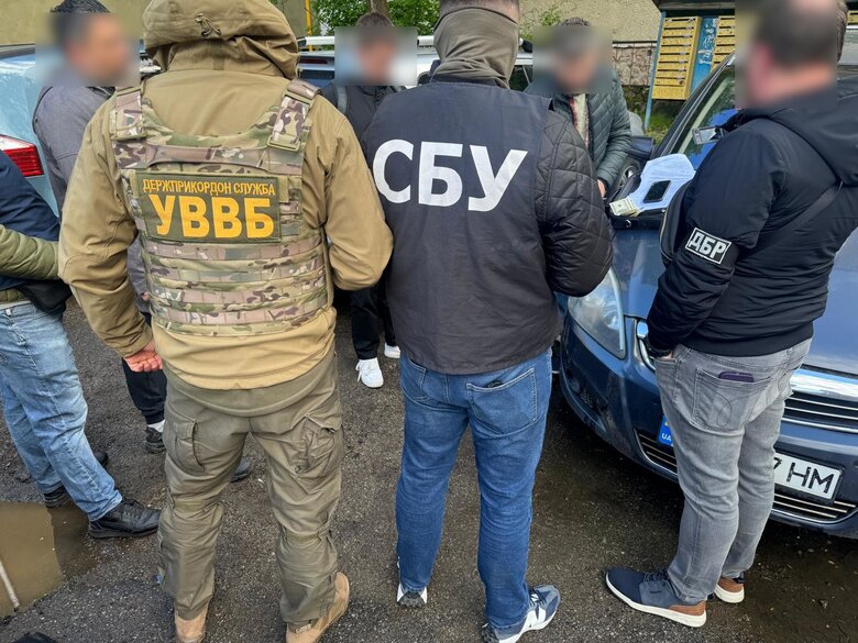 Пограничника задержали за продажу данных призывников
