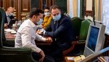 Зеленський особисто контролюватиме закупівлі засобів індивідуального захисту, які здійснюються Міністерством охорони здоров