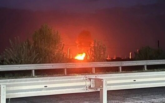 Drones attacked Krasnodar region of Russian Federation: Ilsky and Slovyansky refineries caught fire, bitumen plant was hit. VIDEO&PHOTOS
