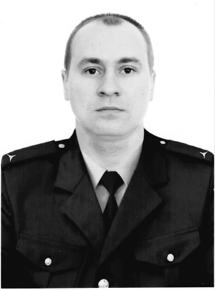 Последствия попадания в пожарную часть в Святогорске: Погиб спасатель Александр Цуркан, выведены из строя машины 01