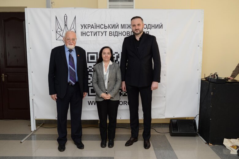 Ростислав Карандєєв та К’яра Децці Бардескі