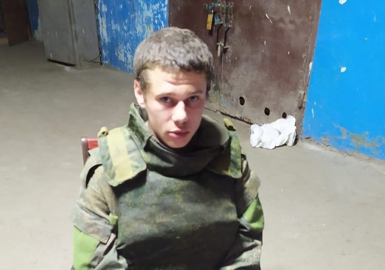 Озброєний найманець РФ здався в полон, - пресцентр ОС 01