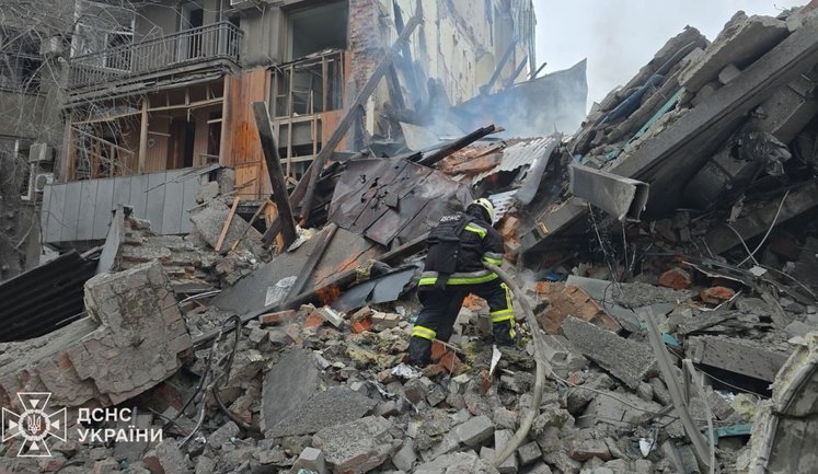 Тело женщины обнаружили под завалами в Харькове: вероятно, это мама погибшего 3-летнего мальчика