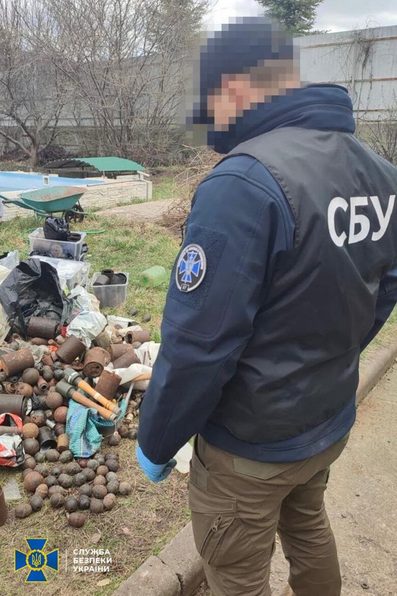 СБУ затримала "чорних зброярів", які продавали зброю криміналітету