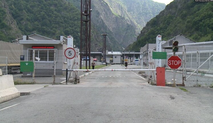 17 Ukrainians deported from Russia have been held on border with Georgia for almost month - Russian media. VIDEO