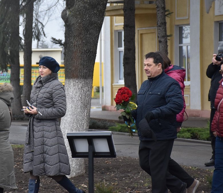 Пам’ятник убитому найманцями РФ Народному Герою України Степану Чубенку встановили у Краматорську 12