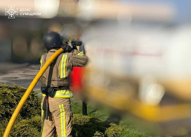 РФ вдарила по АЗС на Сумщині: загинула людина