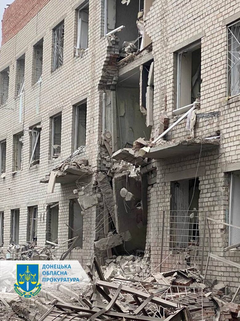 Наслідки ворожого удару по Слов’янську: п’ятеро людей у важкому стані 04