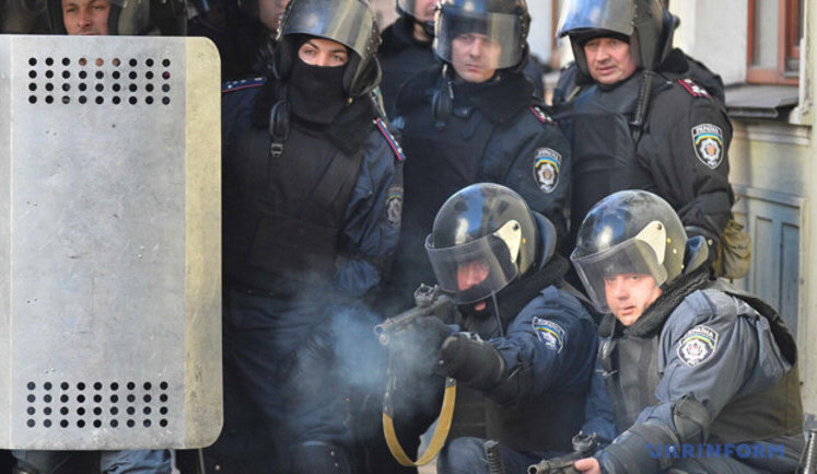 На боці РФ проти України воюють 20 ексберкутівців, - ДБР
