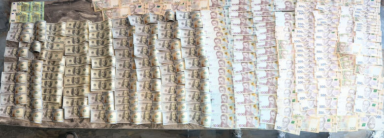 У Києві викрито сутенерів, які втягнули у заняття проституцією понад 100 жінок 05