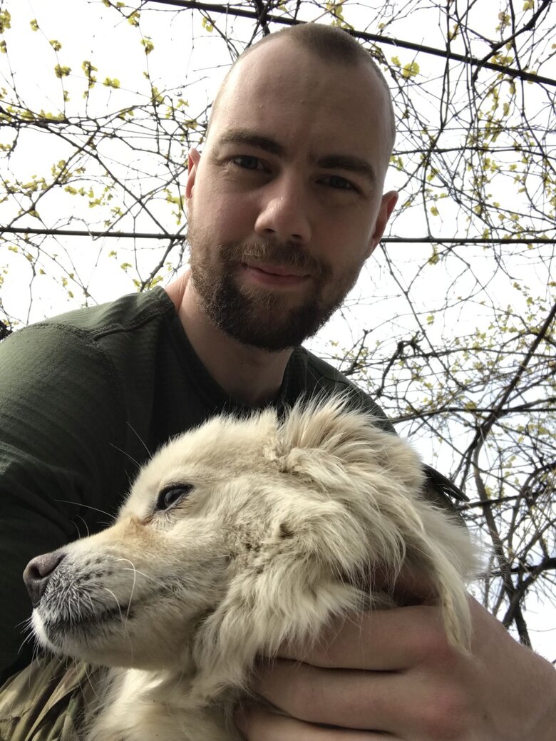 Боєць із позивним Хмара, який на війні втратив очі: Якби хтось підійшов і сказав: Віддай мені дві ноги нижче колін, а я тобі – праве око, я б відповів: Не питання! 09