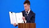 Зеленский подписал необходимый для завершения земельной реформы закон о передаче земель громадам. ВИДЕО