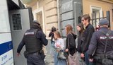 Затримання під Верховним судом РФ: у Москві розганяють протест через зняття партії "Яблоко" з виборів. ВIДЕО
