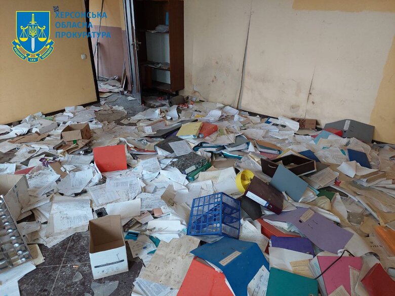 Російські військові розграбували сільгосппідприємство у Бериславському районі Херсонщини 01 Російські військові розграбували сільгосппідприємство у Бериславському районі Херсонщини 01