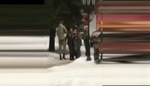 "Та стріляйте в нього нахер, та й усе. На одного дурня менше буде", - розборка п'яних "захисників Донбасу" в окупованому Харцизьку. ВIДЕО