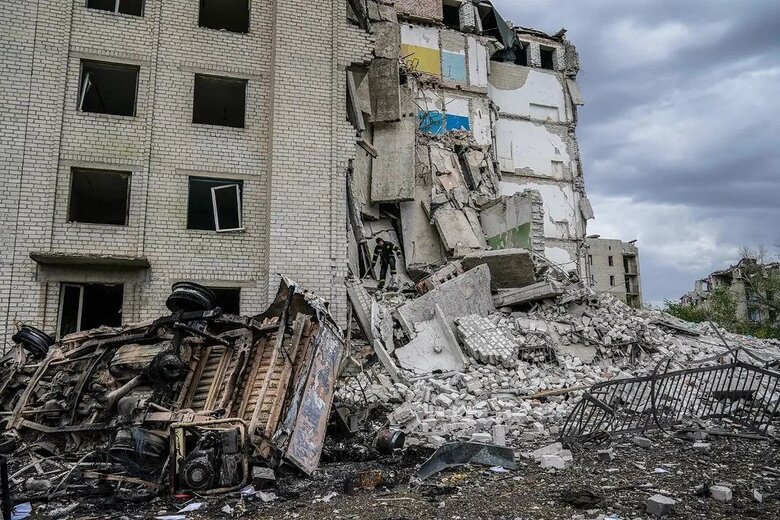 Зеленский о восстановлении Украины: Колоссальные инвестиции и совершенно новый уровень безопасности по всей стране 03