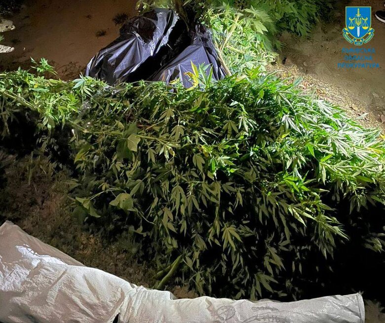 На Львівщині викрито групу наркоторговців, які щомісяця заробляли на метадоні до 5 млн грн 02