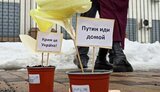 "Путін, іди додому": під посольством РФ у Києві відбулася акція на підтримку кримчан, які чинять спротив окупації. ВІДЕО+ФОТОрепортаж