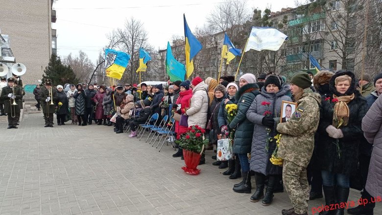 У Новомосковську відкрили памятник загиблим героям АТО/ООС 02