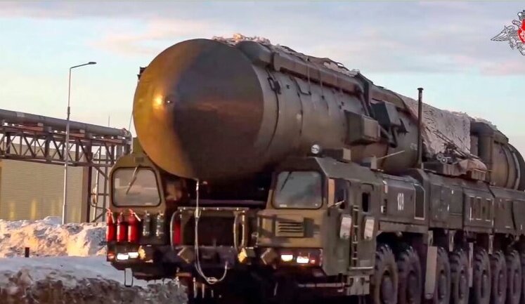 Застосування ядерної зброї Росією було б божевіллям, - Зеленський