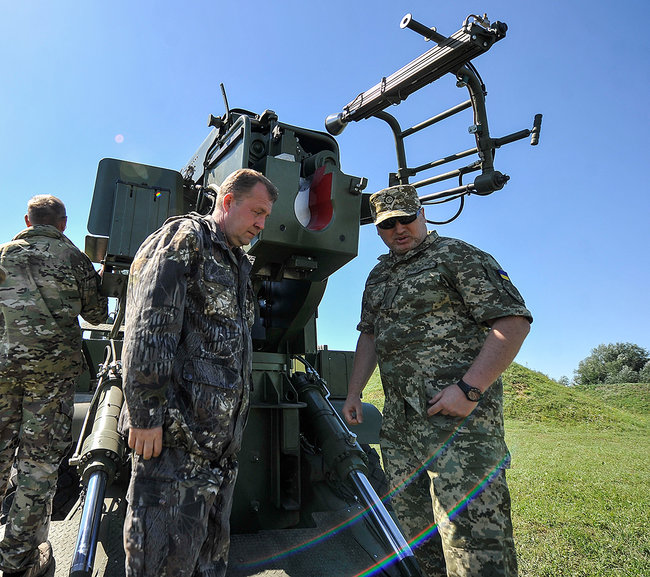В Украине создали новую тяжелую гаубицу на базе КрАЗа 03