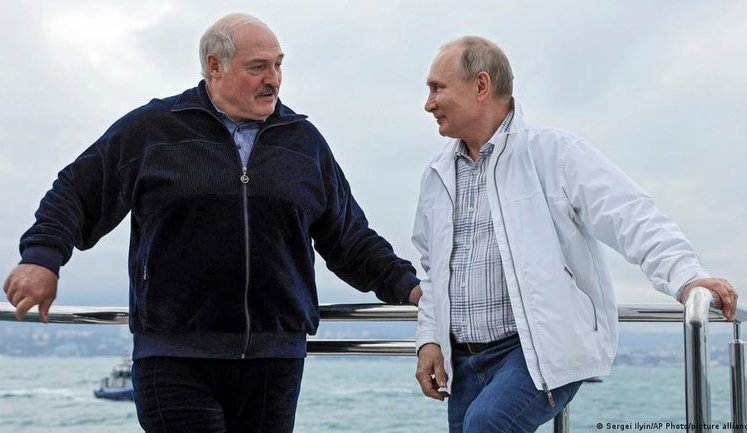 России выгодна независимая Беларусь, так проще "пилить" и выводить деньги из РФ, - белорусский экономист Романчук