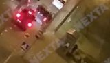 Белорусские силовики в Минске усадили двух задержанных на остановке и начали по ним стрелять: "Я думала их отпустили! Смотри, что творят!". ВИДЕО